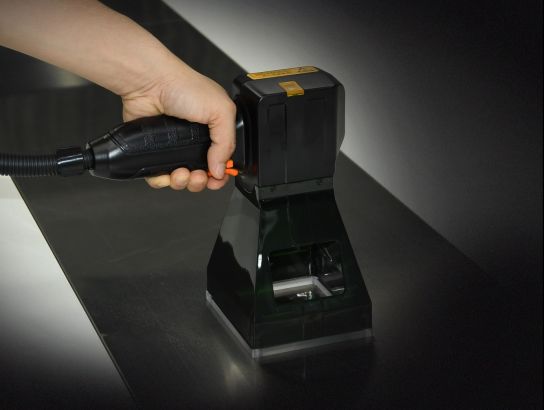 Handheld Laser Marking Machine (Power and Battery Versions)